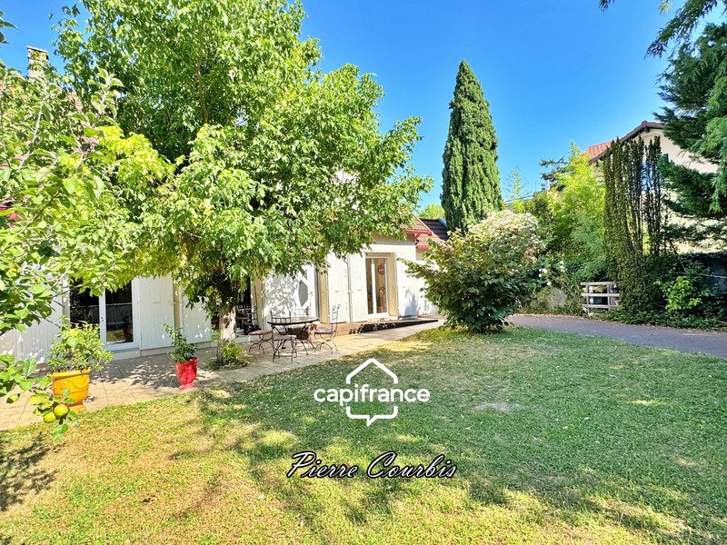 House in Bron, Auvergne-Rhône-Alpes, France 1 - 17521072