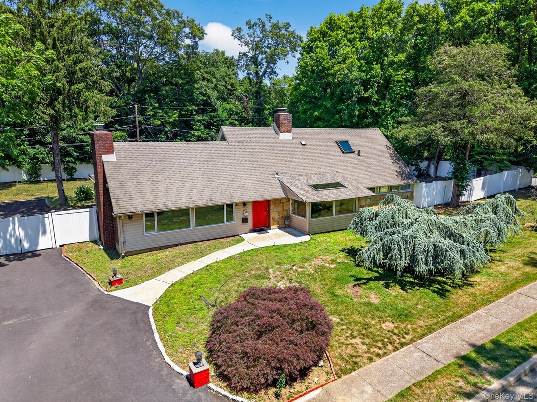 House in Albertson, New York, United States 1 - 18273271