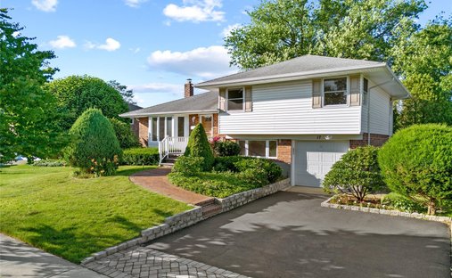 House in Woodbury, New York, United States 1