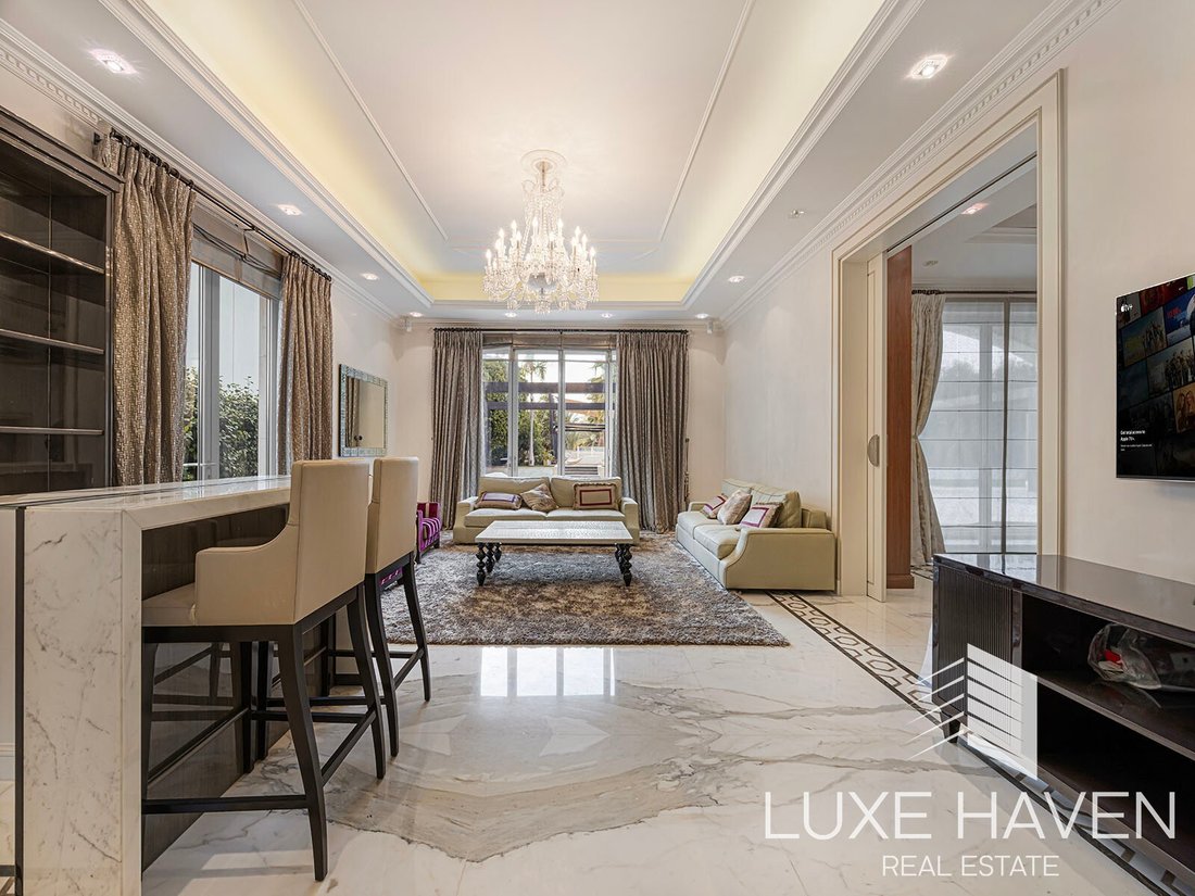 Villa in Emirates Hills, Dubai, United Arab Emirates 3 - 18276092