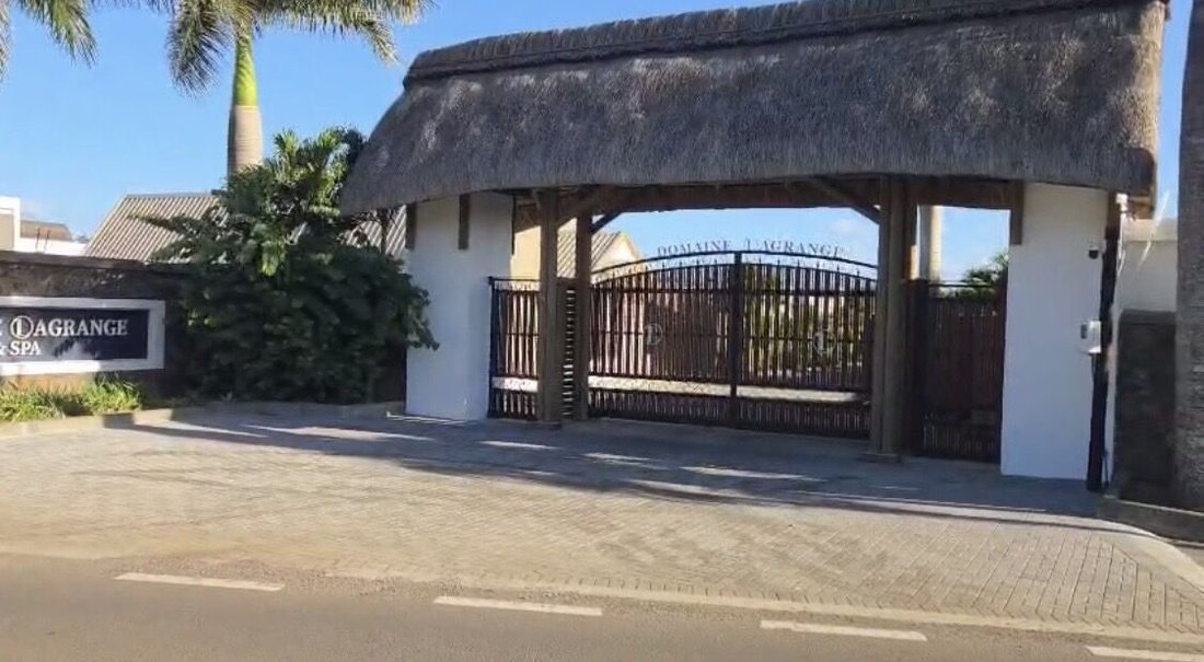Villa in Grand Baie, Rivière du Rempart District, Mauritius 3 - 15906142