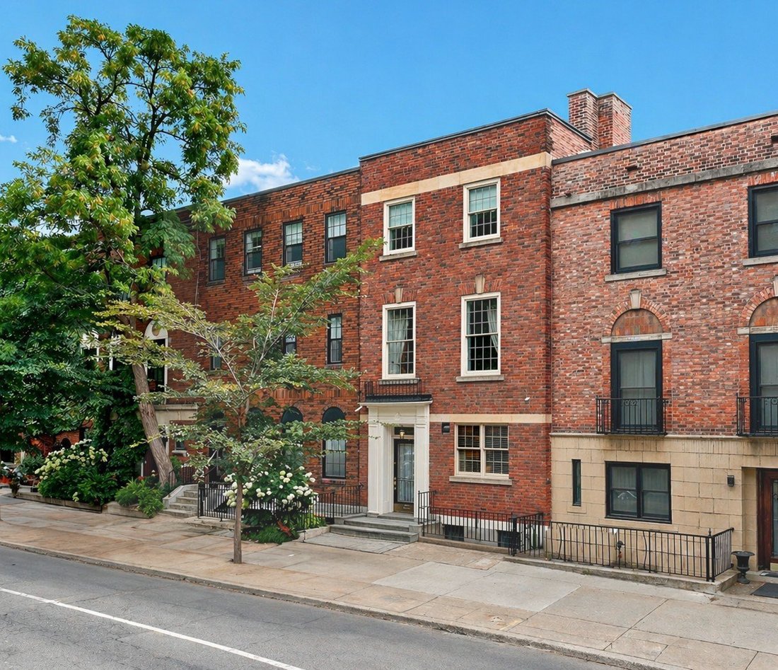 House in Montréal, Quebec, Canada 1 - 18275513