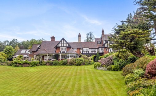 Apartment in East Sussex, England 1