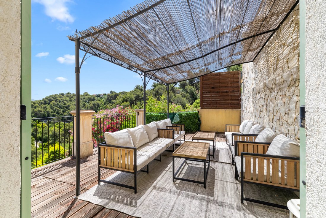 Villa in Falicon, Provence-Alpes-Côte d'Azur, France 2 - 18272086
