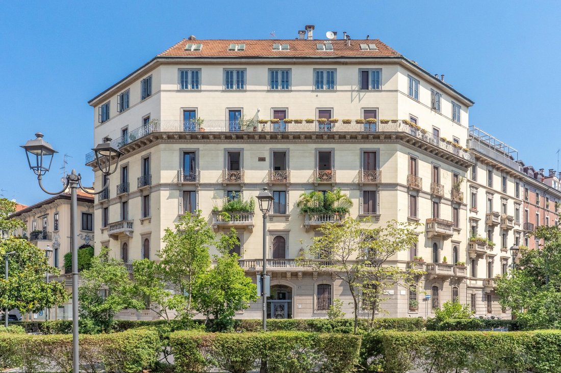 Apartment in Historic Center, Milan, Lombardy 2 - 18270310