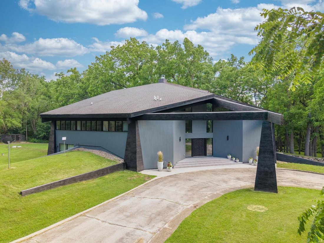 House in Bristol, Wisconsin, United States 1 - 18270938