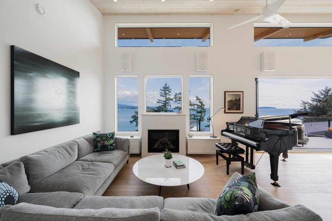 House in Bowen Island, British Columbia, Canada 2 - 18276592