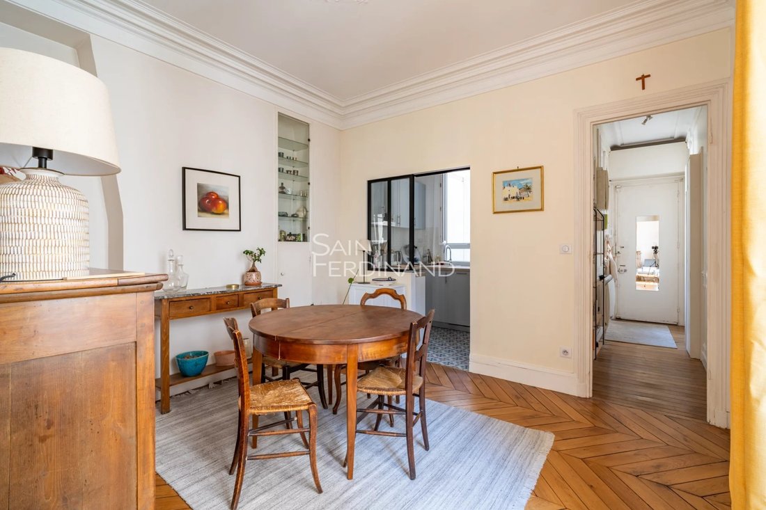 Apartment in Batignolles-Cardinet, Paris 17e Arrondissement, Paris 1 - 18271852