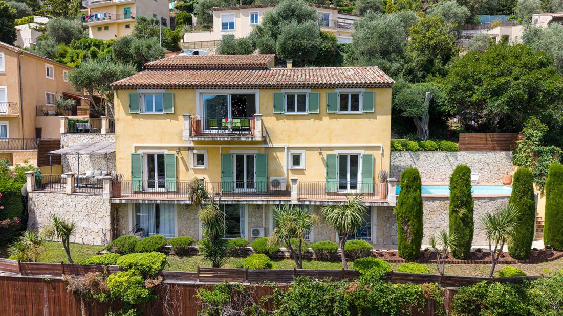 Villa in Falicon, Provence-Alpes-Côte d'Azur, France 1 - 18272086