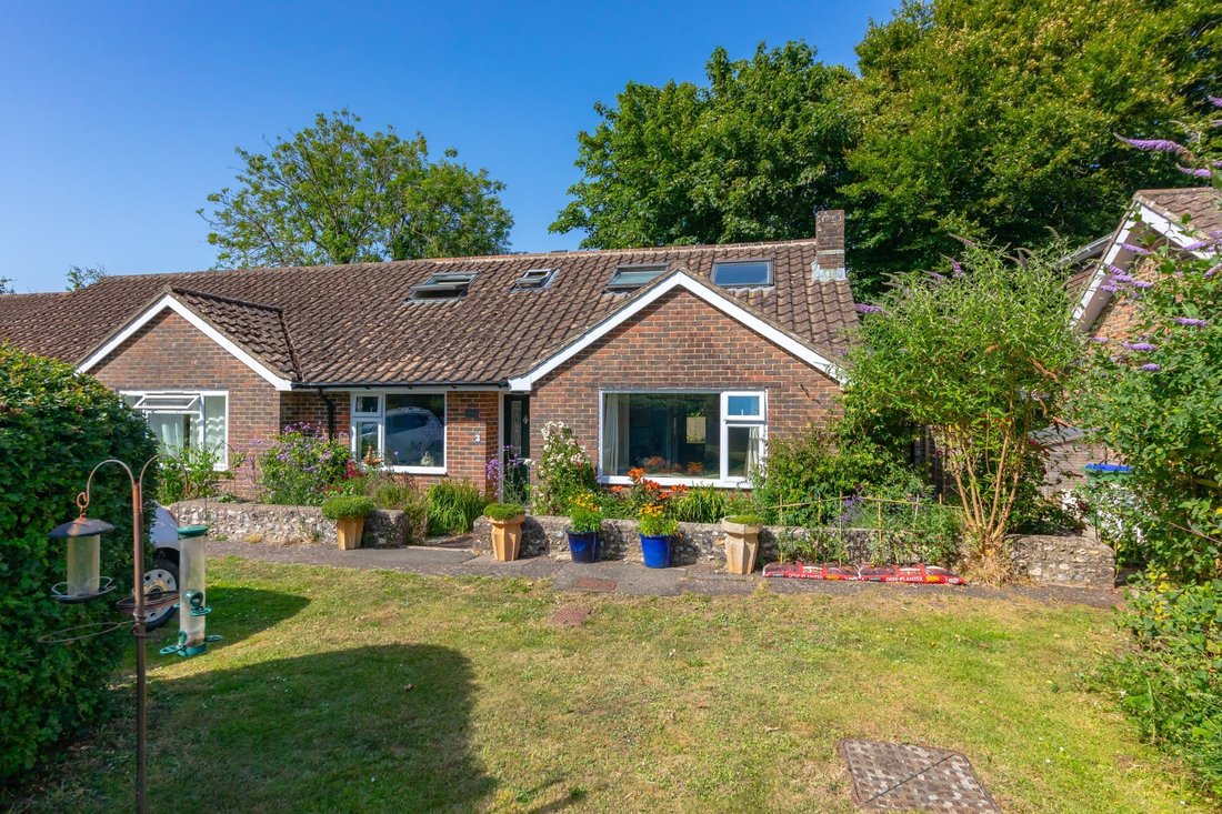 Bungalow in Rodmell, England 1 - 17332305