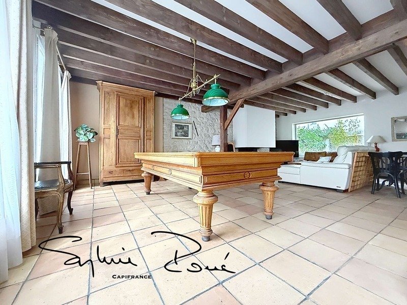 House in Les Lilas, Ile-de-France, France 2 - 18271172