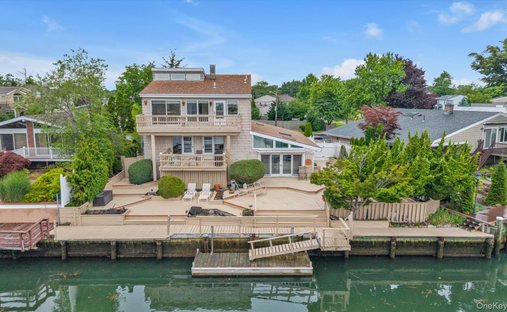 House in Bellmore, New York, United States 1