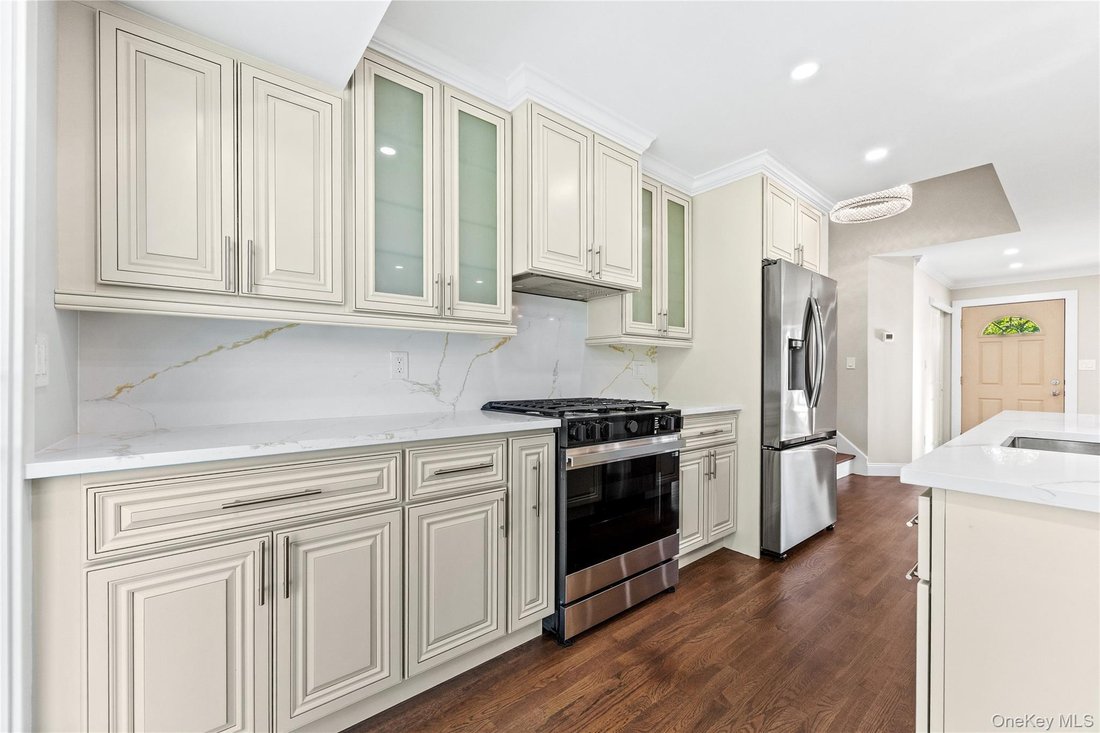House in Woodbury, New York, United States 5 - 18273280