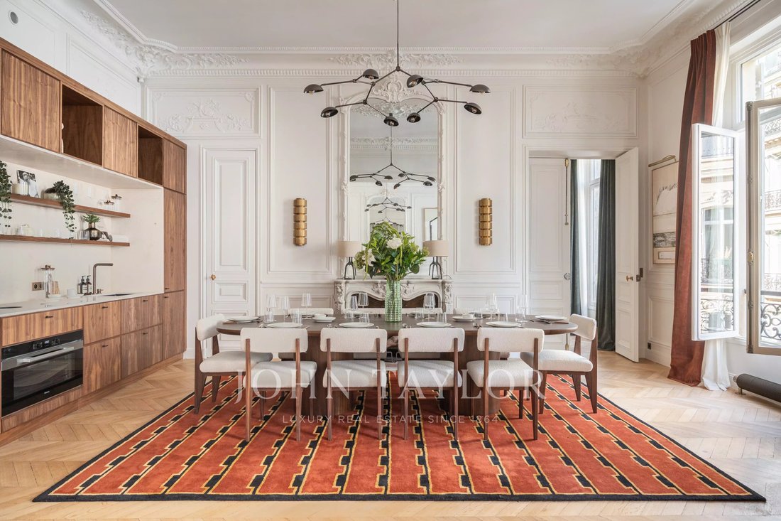 Apartment in Triangle d'Or, Paris 8e Arrondissement, Paris 3 - 18272081