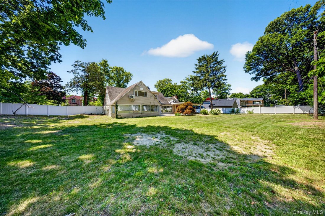 House in Albertson, New York, United States 3 - 18273271