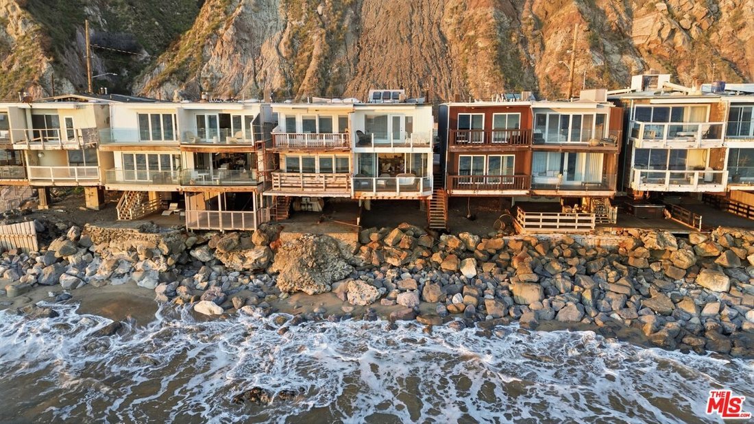 Malibu, California, United States 4 - 18271771