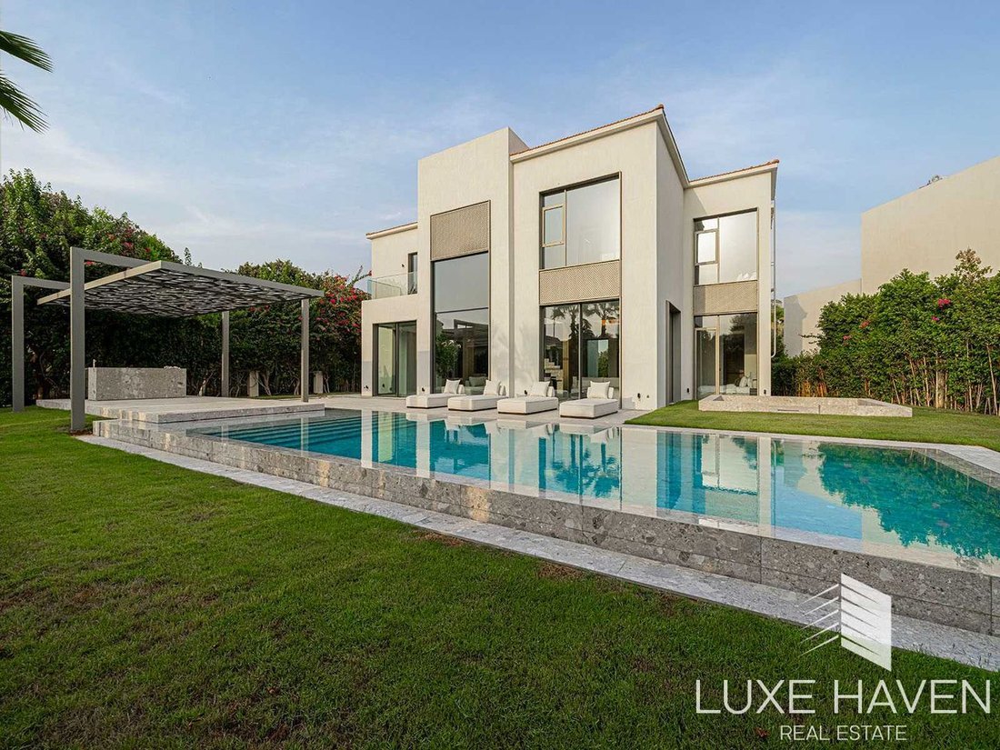 Villa in Jumeirah Islands / Juzur Jumeirah, Dubai, United Arab Emirates 1 - 18276189