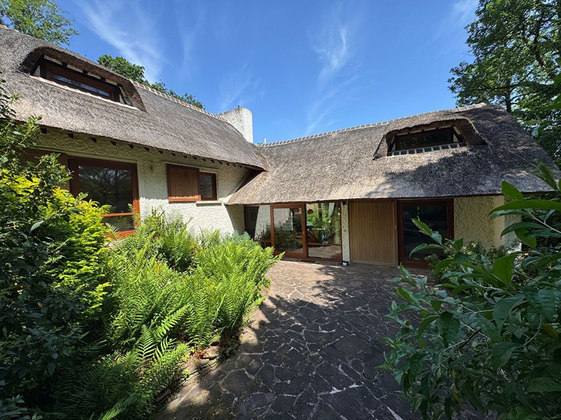 House in Galluis, Ile-de-France, France 2 - 18274012