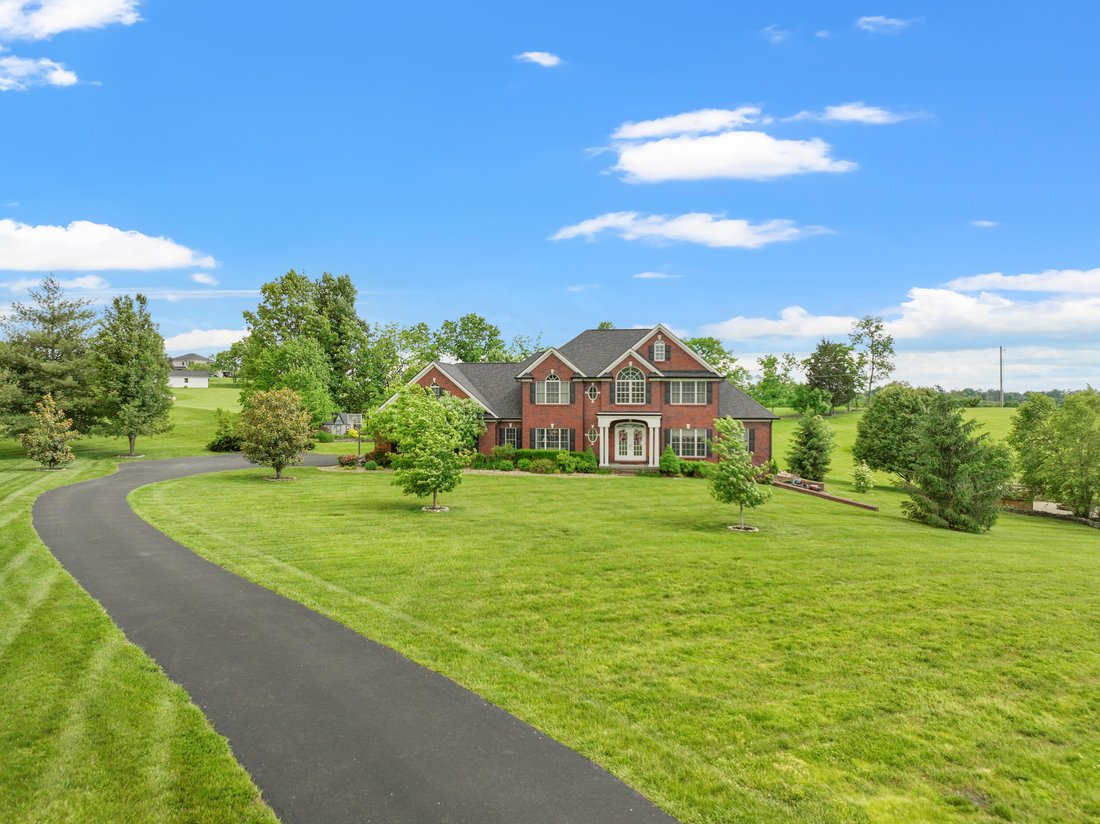 House in Lawrenceburg, Kentucky, United States 1 - 18270672