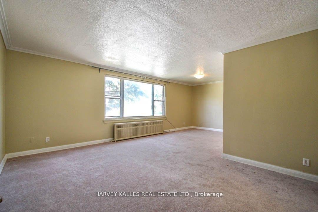 House in Toronto, Ontario, Canada 4 - 18276176