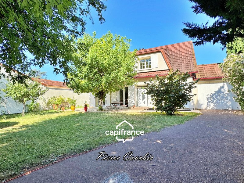 House in Bron, Auvergne-Rhône-Alpes, France 5 - 17521072
