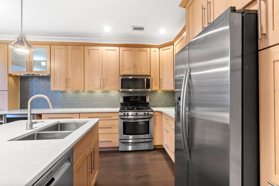 Condo in Guttenberg, New Jersey, United States 4 - 18274732