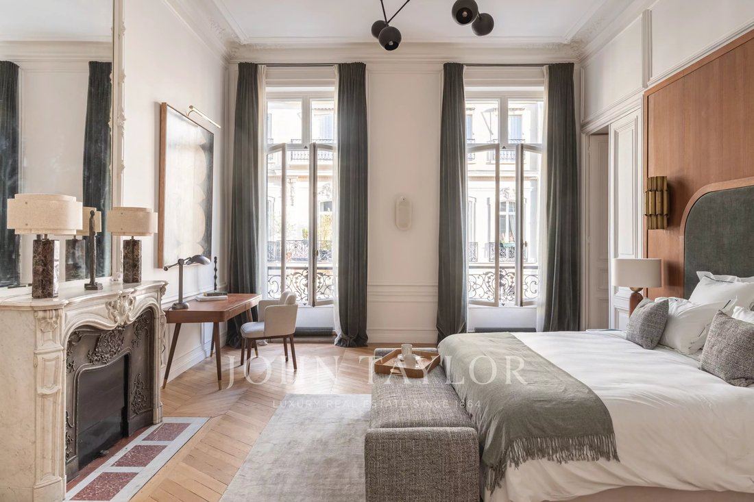 Apartment in Triangle d'Or, Paris 8e Arrondissement, Paris 5 - 18272081