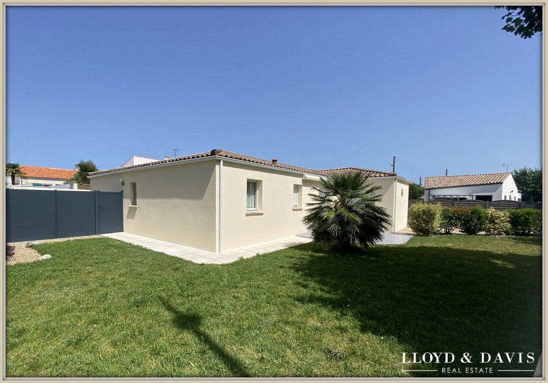 House in Dompierre-sur-Mer, Nouvelle-Aquitaine, France 4 - 18276413