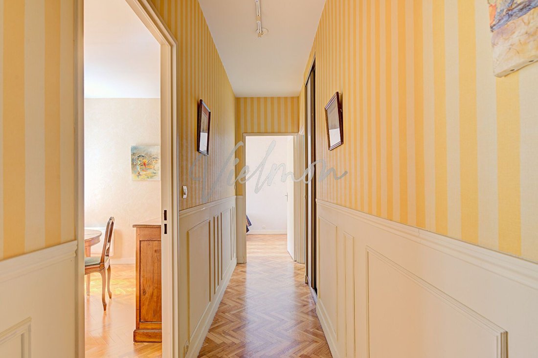 Apartment in Forêt, Saint-Germain-en-Laye, France 5 - 18271209