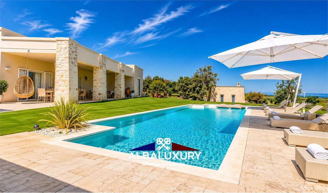 Villa in Tamburroni-Grottone-Rosara, Ostuni, Apulia 4 - 15347529