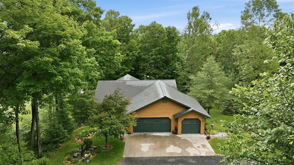 House in Stanley, Wisconsin, United States 3 - 18273765