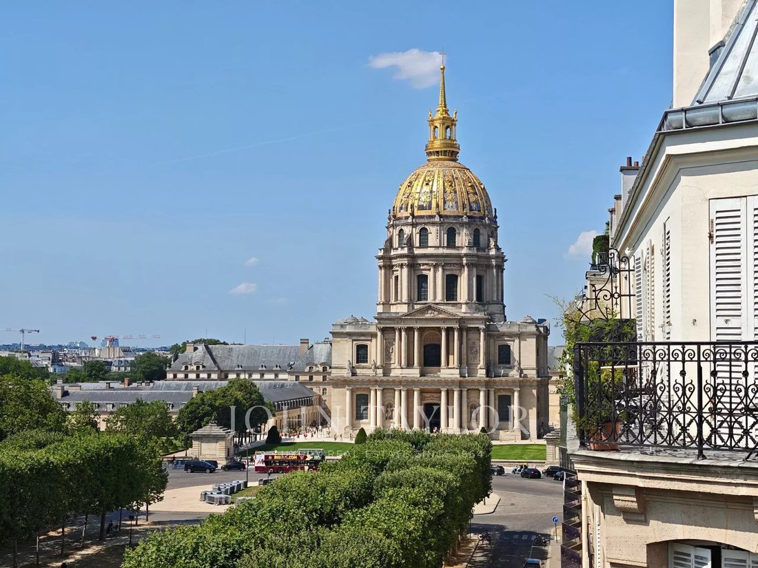 Apartment in Ecole Militaire, Paris 7e Arrondissement, Paris 1 - 18272074