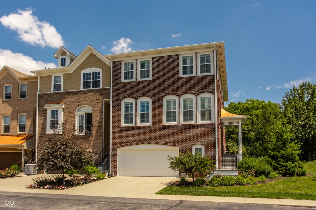 Condo in Zionsville, Indiana, United States 1 - 18270915