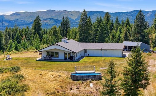House in Clayton, Washington, United States 1
