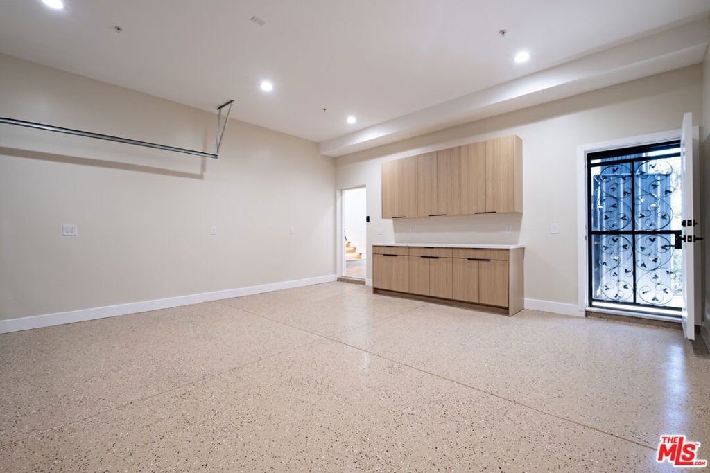 House in Gardena, California, United States 5 - 18273846