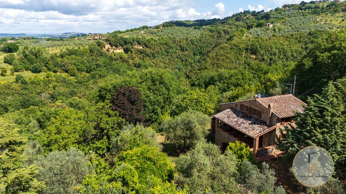 Country House in Historic Center, Perugia, Italy 1 - 18272039