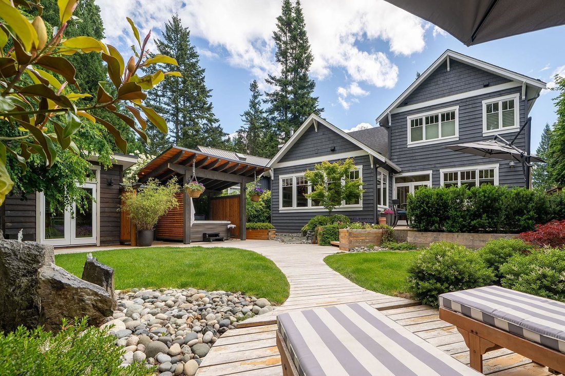 House in Bowen Island, British Columbia, Canada 1 - 18276579