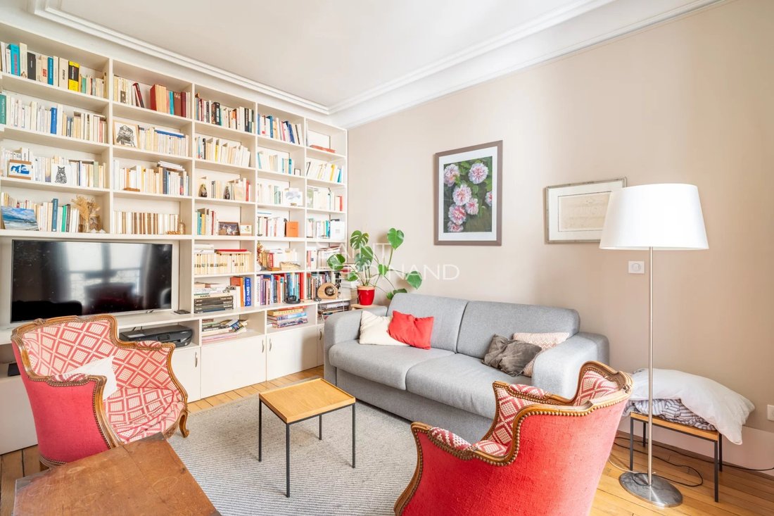 Apartment in Batignolles-Cardinet, Paris 17e Arrondissement, Paris 2 - 18271852