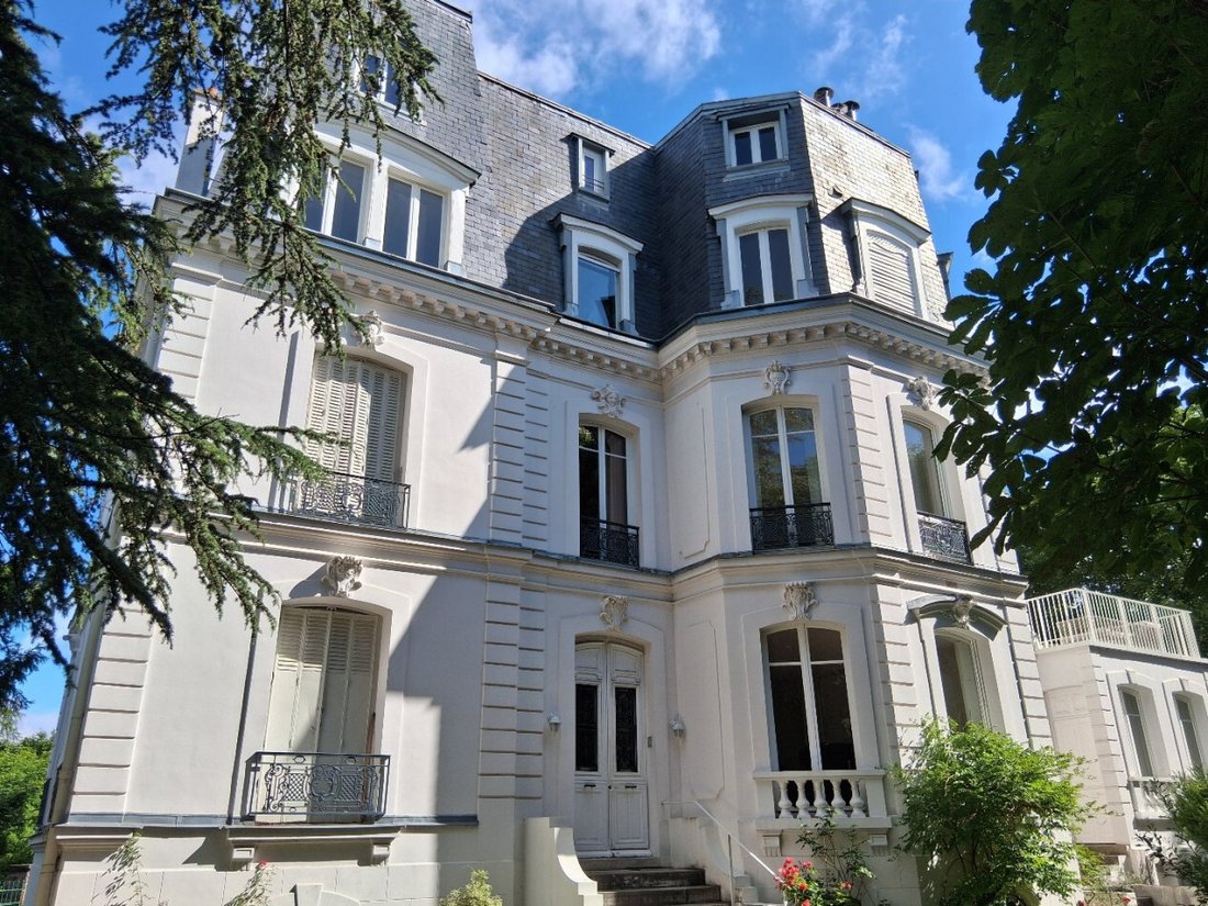 Apartment in Saint-Cloud, Ile-de-France, France 1 - 18271237