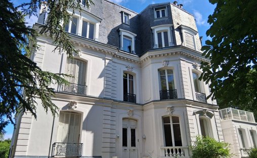 Penthouse in Saint-Cloud, Ile-de-France, France 1