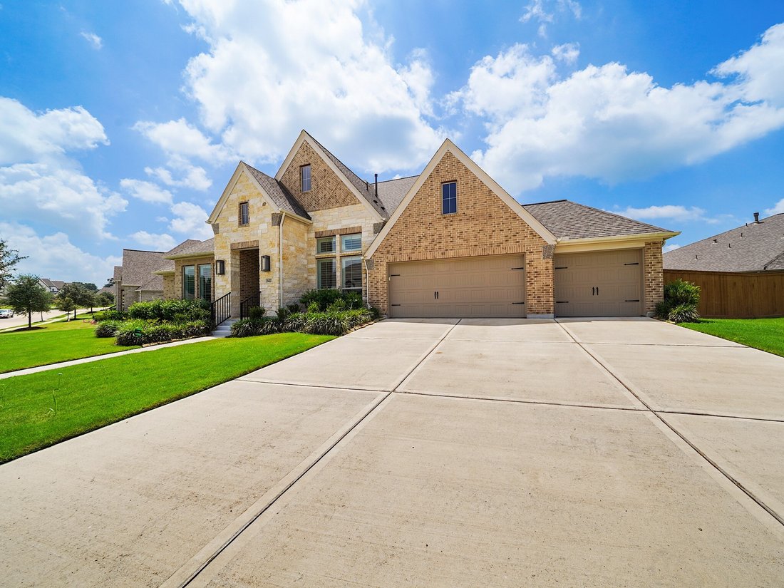 House in Fulshear, Texas, United States 3 - 18274700
