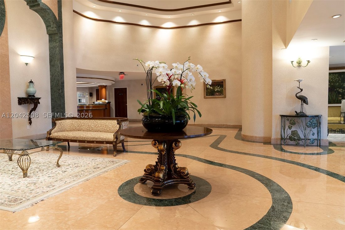 Condo in Miami Beach, Florida, United States 5 - 18270353