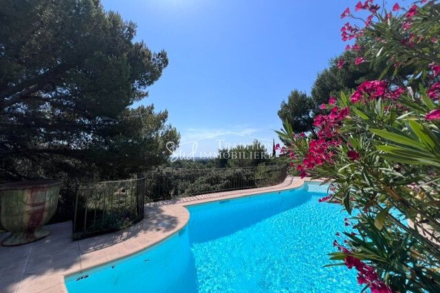 Villa in Paradou, Provence-Alpes-Côte d'Azur, France 2 - 18271401