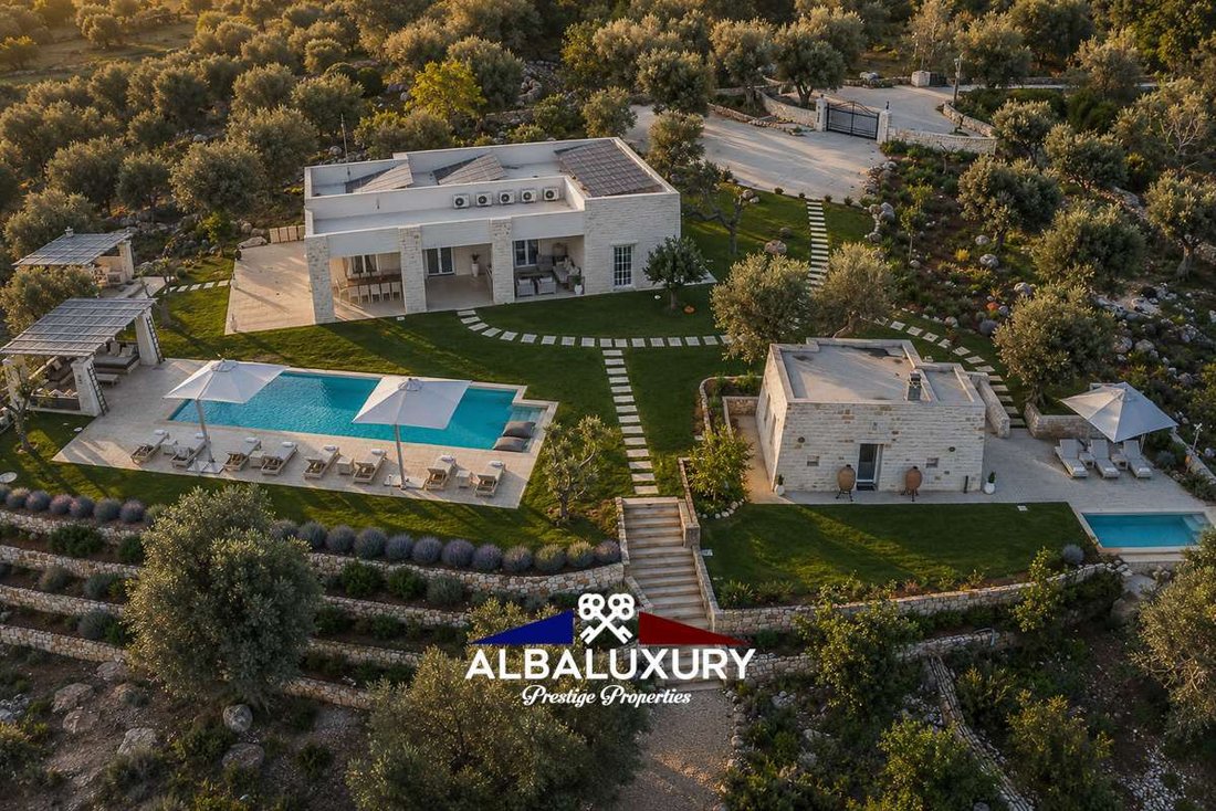 Villa in Tamburroni-Grottone-Rosara, Ostuni, Apulia 1 - 15347529