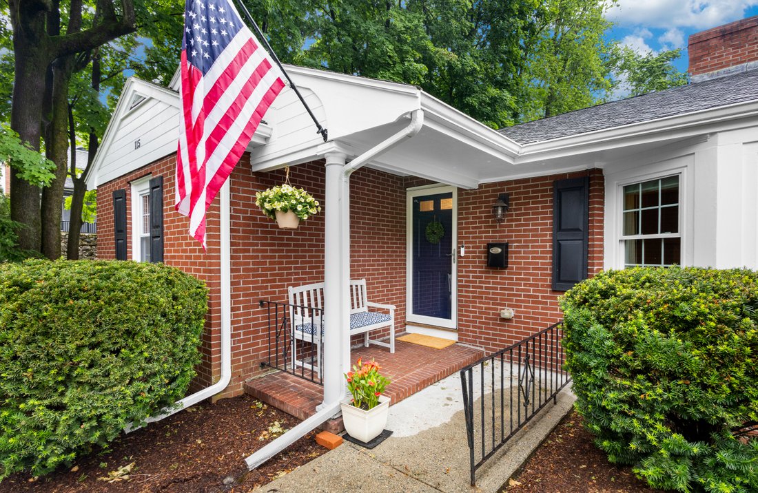House in Dedham, Massachusetts, United States 2 - 18271570