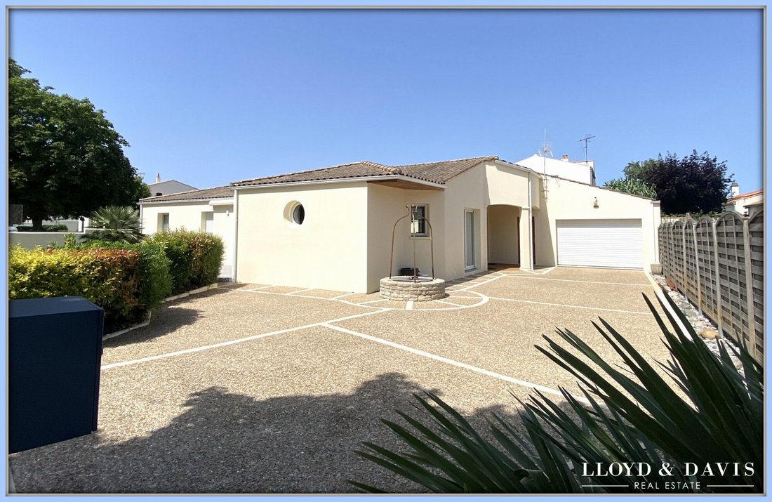 House in Dompierre-sur-Mer, Nouvelle-Aquitaine, France 5 - 18276413