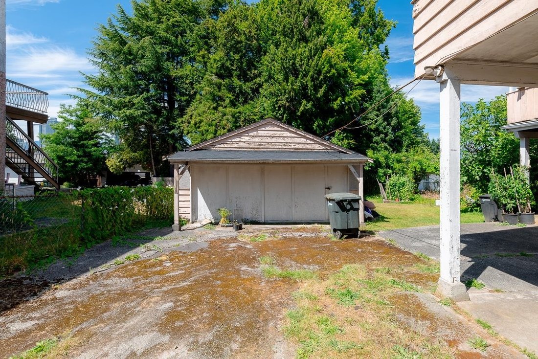 House in Burnaby, British Columbia, Canada 3 - 18276597