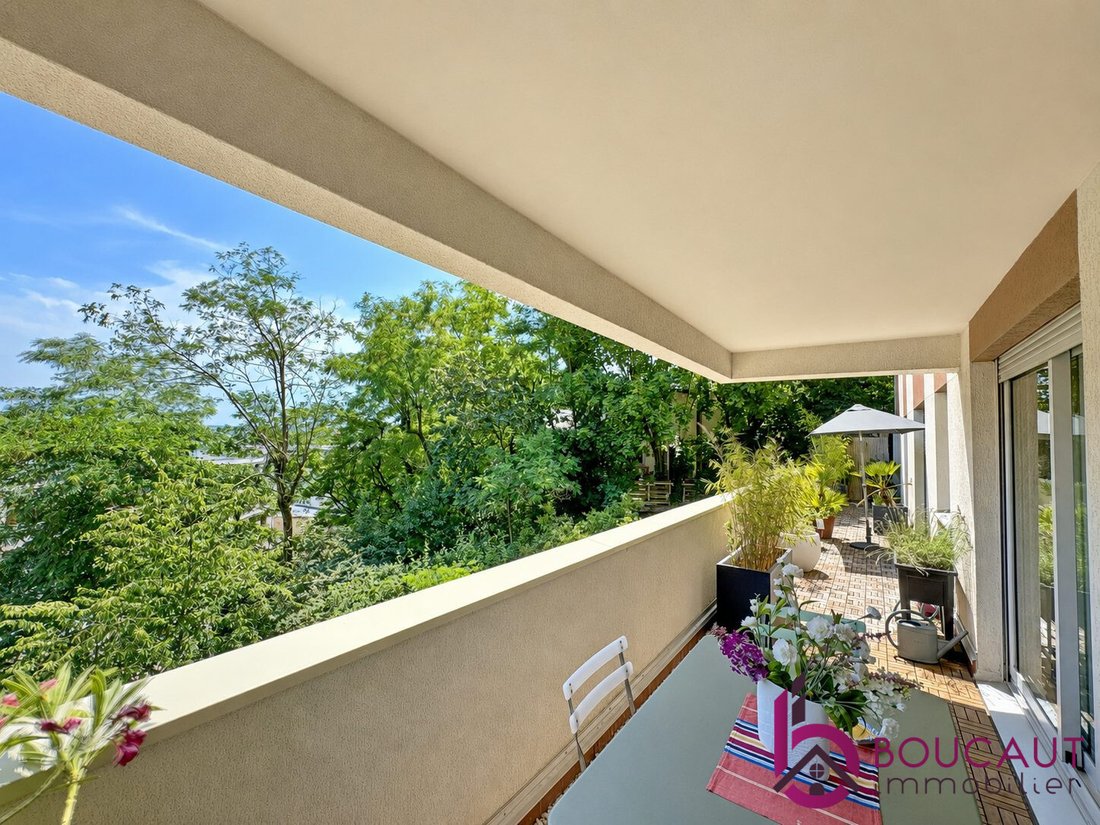 Apartment in Wallon, Le Plessis-Robinson, France 1 - 18276375