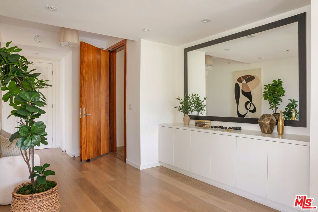 Condo in Santa Monica, California, United States 3 - 18271692