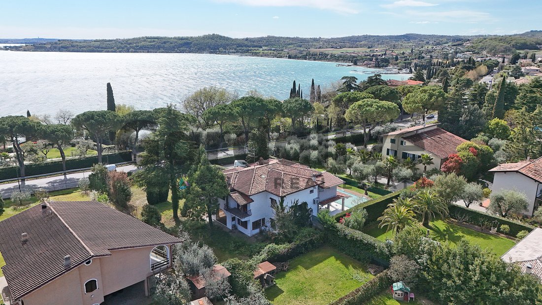 House in Padenghe sul Garda, Lombardy, Italy 1 - 18275784